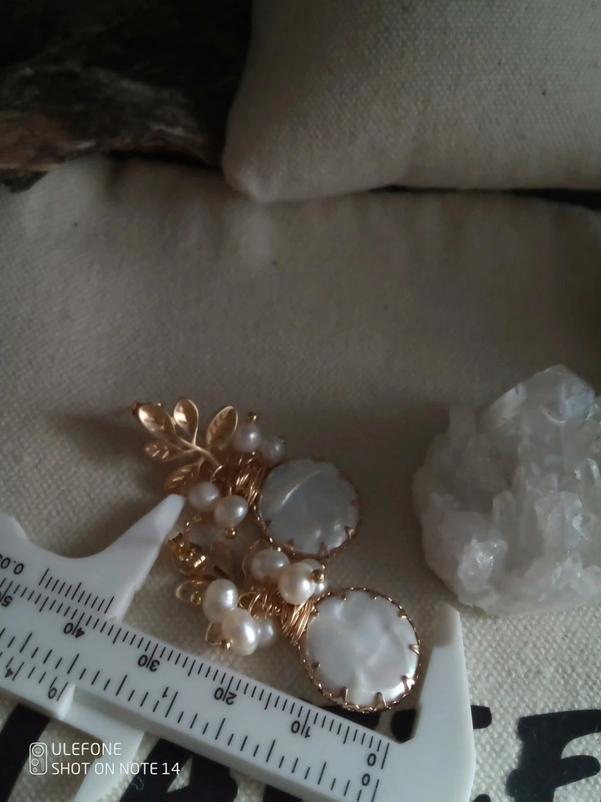 Pendientes bohemios de perlas de cultivo de agua dulce blancas – photo 4